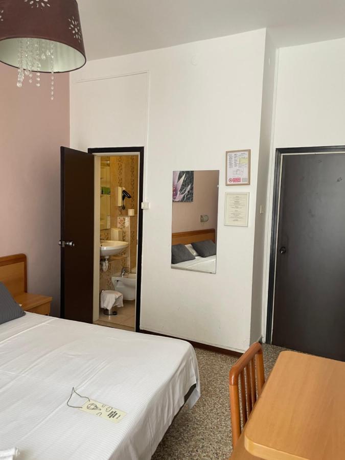 Hotel Cappello Cesena Ngoại thất bức ảnh